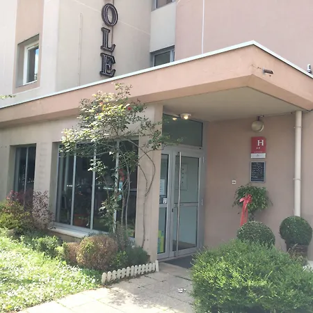 Alliance - Proche Paris 3* ז'ואנוויל-לה-פו