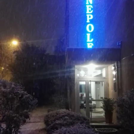 Hotell Kyriad Joinville-Le-Pont 3*