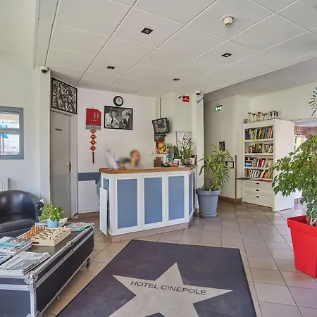 Hotell Kyriad Joinville-le-Pont