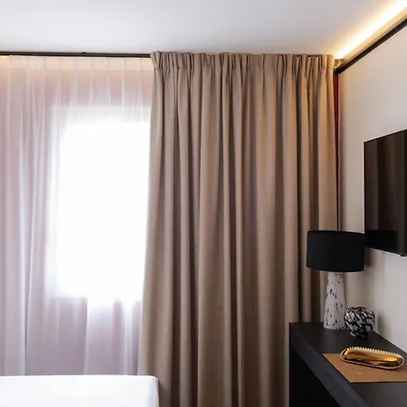 Hotel Alliance - Proche Paris 3*