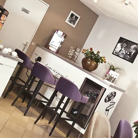 Hotel Cinepole - Proche Paris Hotel Joinville-le-Pont